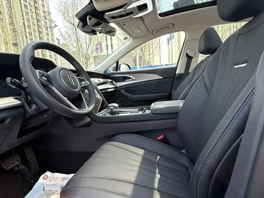 Hongqi H5 Hongqi H5 2023 1.5T DCT Zhilian Qiyun Edition 2024 — миниатюра 2