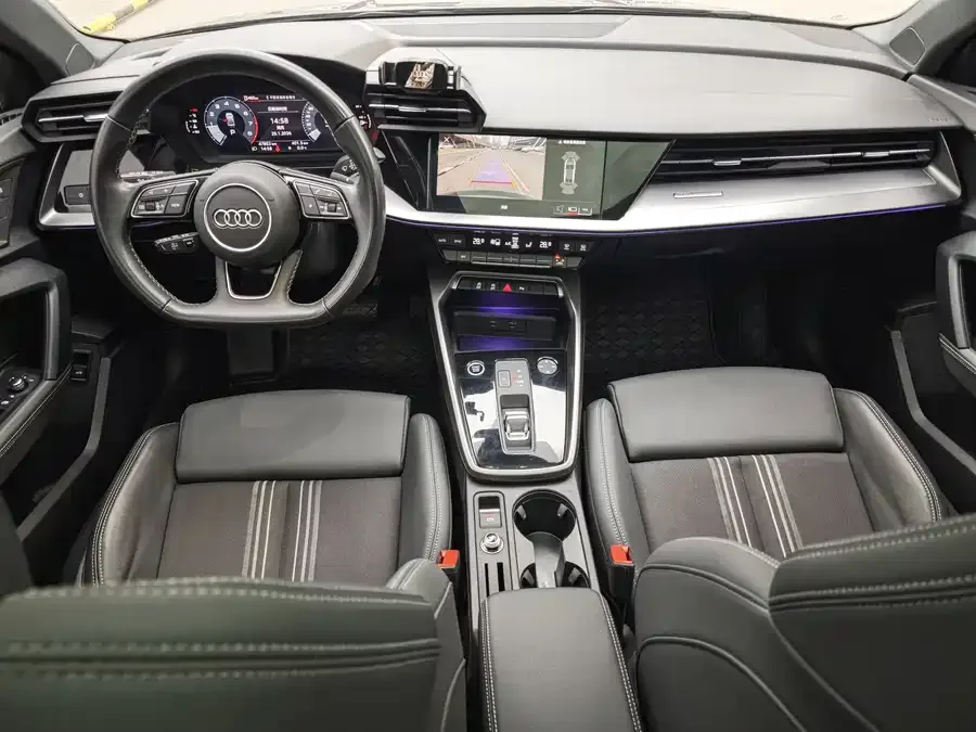 Audi A3 2024 A3L Limousine 35 TFSI Fashion Sports 2024 — миниатюра 2