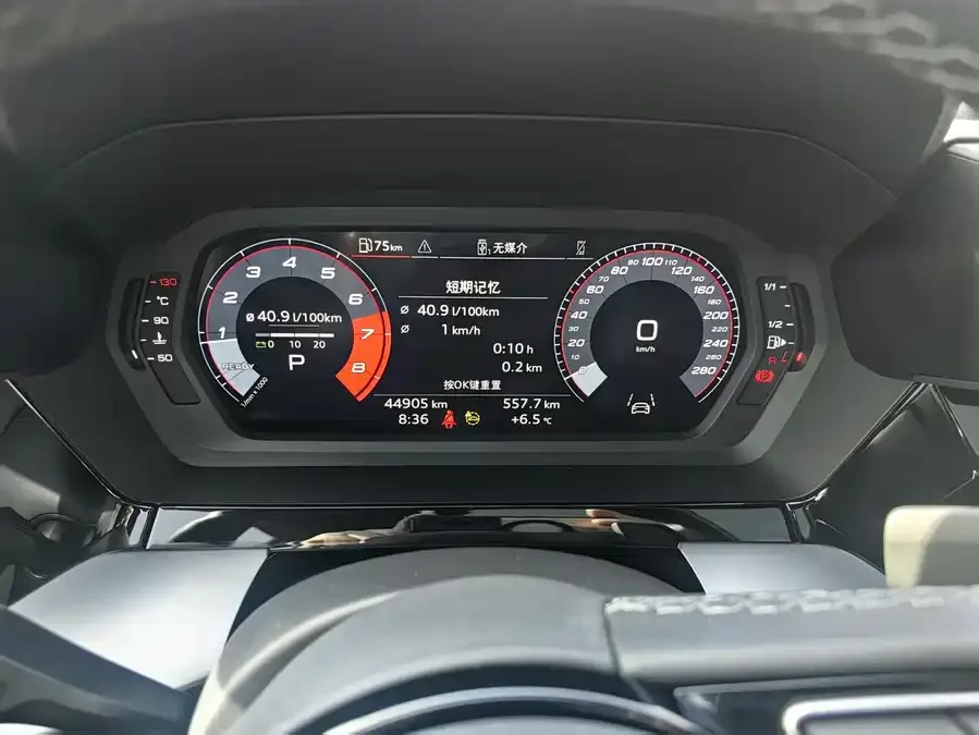 Audi A3 2023 Sportback 35 TFSI Luxury Sports Edition 2023 — миниатюра 2