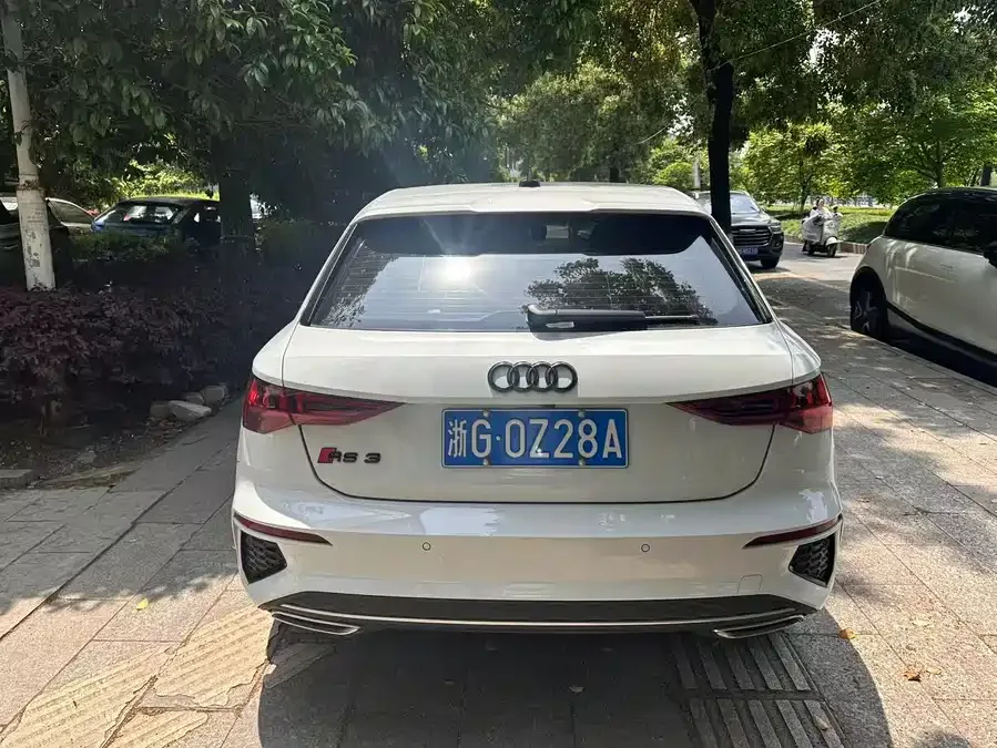 Audi A3 2022 Sportback 35 TFSI stylish and sporty 2022 — миниатюра 2