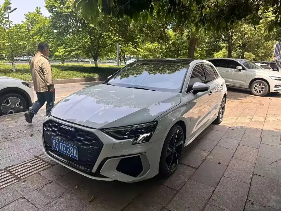 Audi A3 2022 Sportback 35 TFSI stylish and sporty 2022 — фото 1, купить с доставкой в Москву