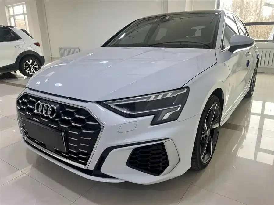 Audi A3 2022 Sportback 35 TFSI stylish and sporty 2022 — фото 1, купить с доставкой в Москву