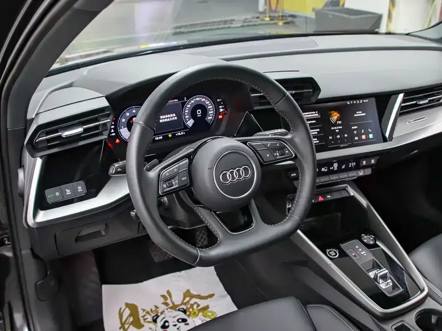 Audi A3 2022 Sportback 35 TFSI stylish and sporty 2022 — миниатюра 2