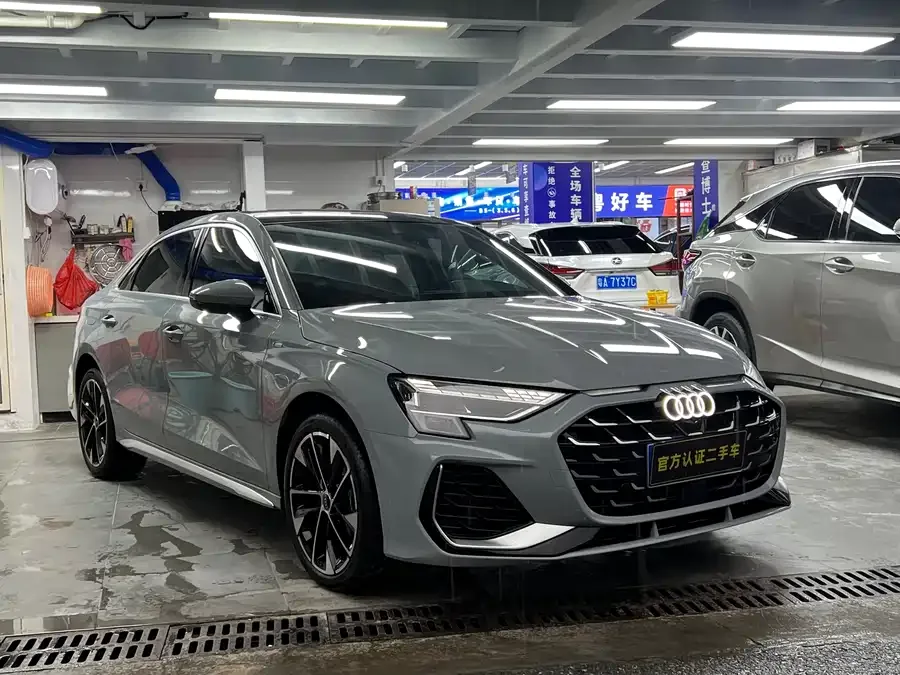 Audi A3 2026 A3L Limousine 35TFSI Flying Spur Luxury Edition 2026 — миниатюра 3