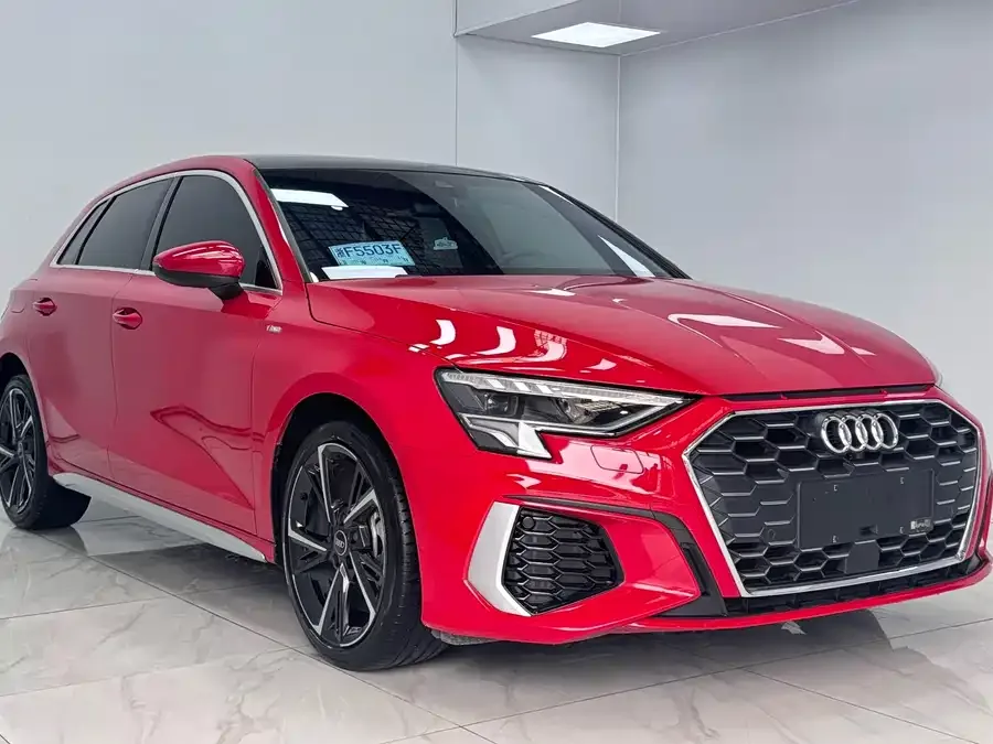 Audi A3 2022 Sportback 35 TFSI stylish and sporty 2022 — миниатюра 3