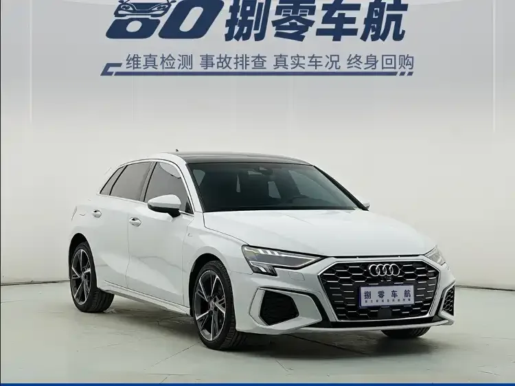 Audi A3 2024 Sportback 35 TFSI stylish and sporty 2024 — миниатюра 3