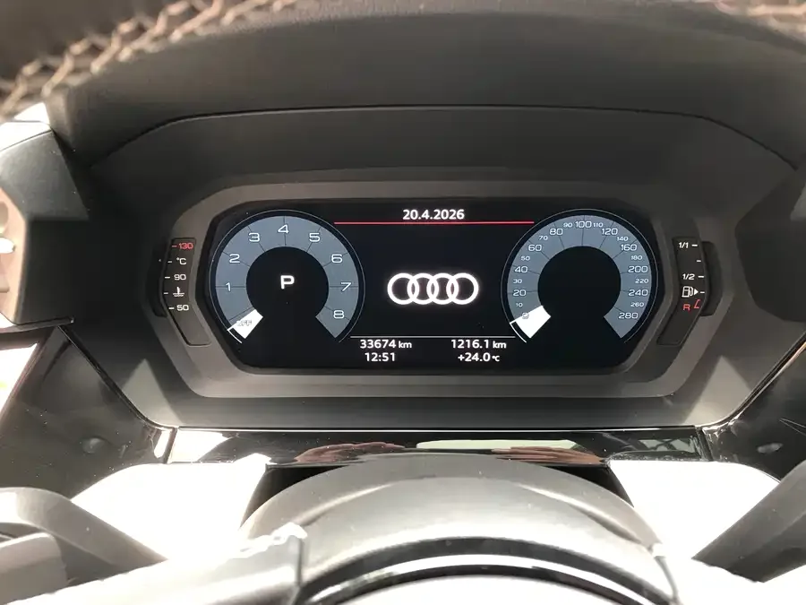Audi A3 2024 Sportback 35 TFSI stylish and sporty 2024 — миниатюра 4