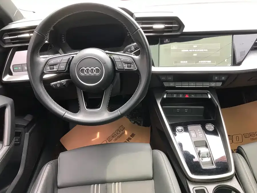 Audi A3 2024 Sportback 35 TFSI stylish and sporty 2024 — миниатюра 5