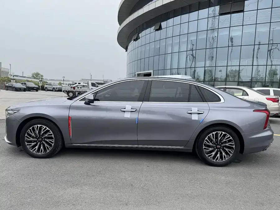 Hongqi H5 Hongqi H5 2023 2.0T Automatic Intelligent Connection Flagship Chang Edition 2024 — миниатюра 2