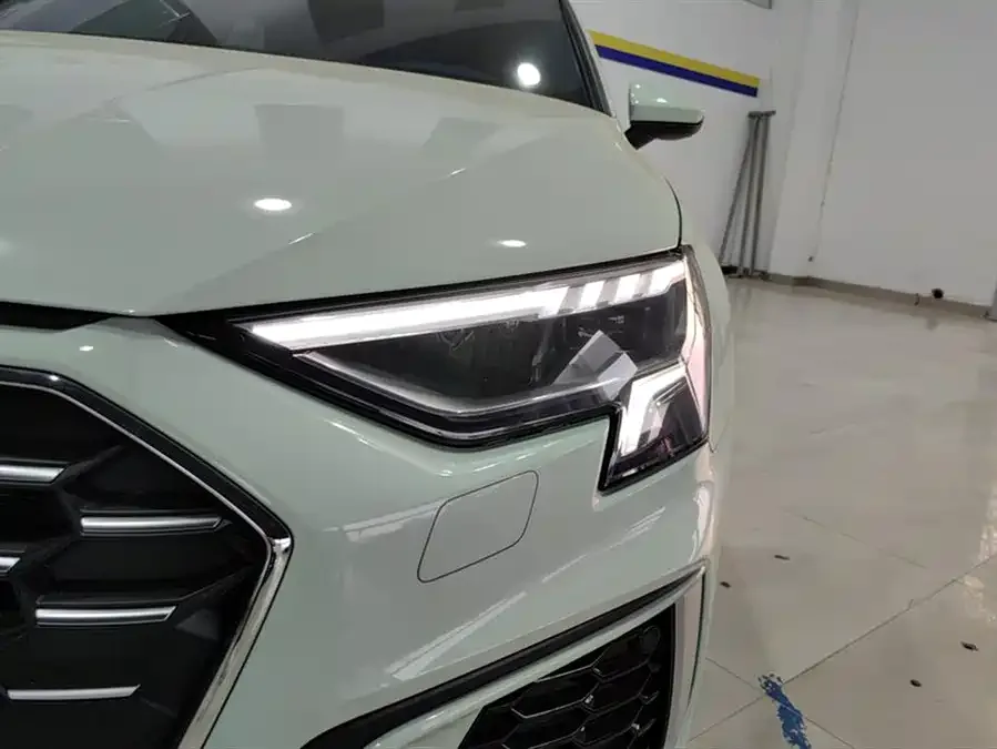 Audi A3 2024 Sportback 35 TFSI aggressive sports model 2023 — миниатюра 2