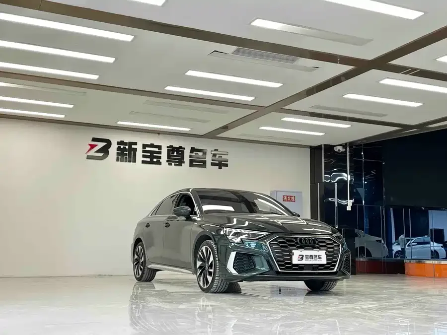 Audi A3 2024 A3L Limousine 35 TFSI Fashion Sports 2024 — миниатюра 3
