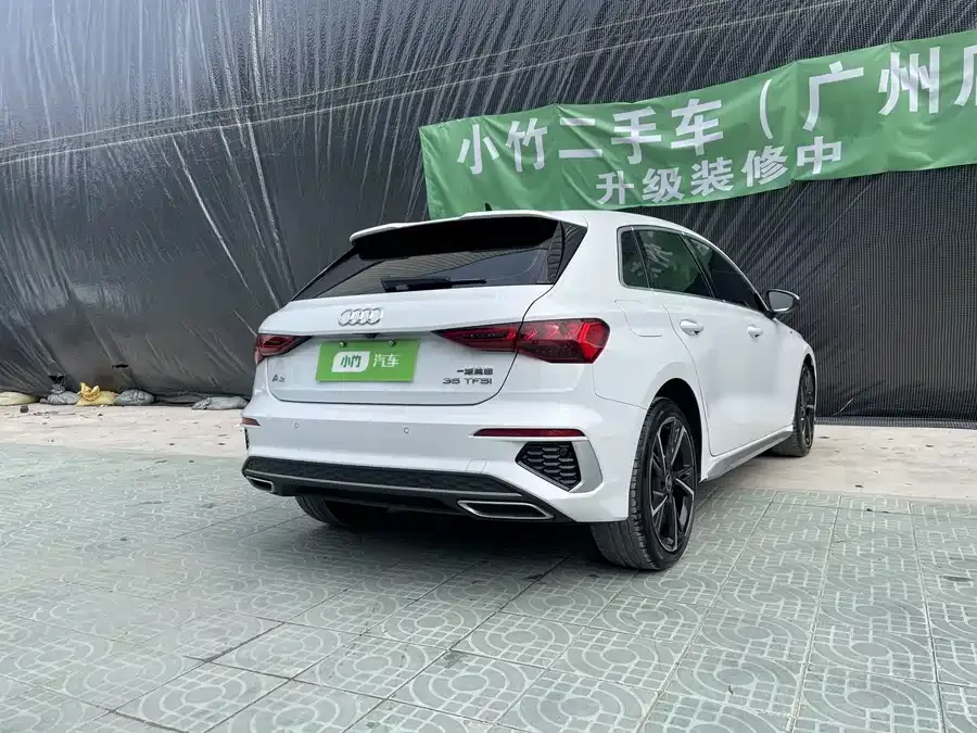 Audi A3 2022 Sportback 35 TFSI stylish and sporty 2023 — миниатюра 2