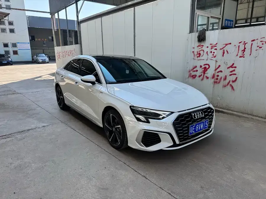 Audi A3 2022 A3L Limousine 35 TFSI Fashion Sports 2022 — миниатюра 3