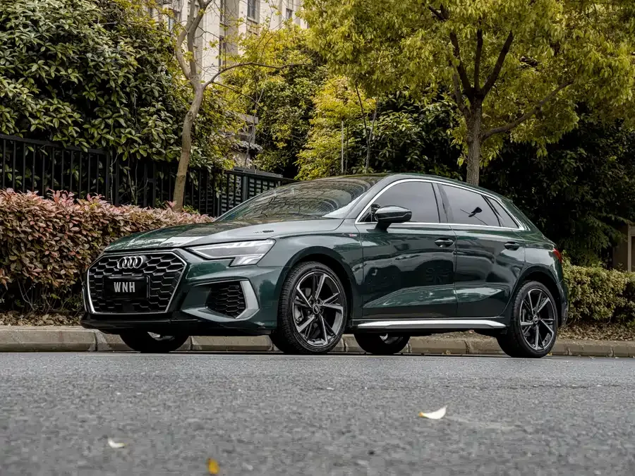 Audi A3 2022 Sportback 35 TFSI Fashionable and Elegant 2022 — фото 1, купить с доставкой в Москву