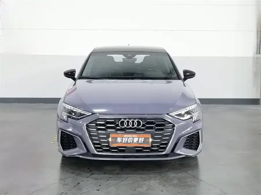 Audi A3 2022 Sportback 35 TFSI stylish and sporty 2023 — миниатюра 3