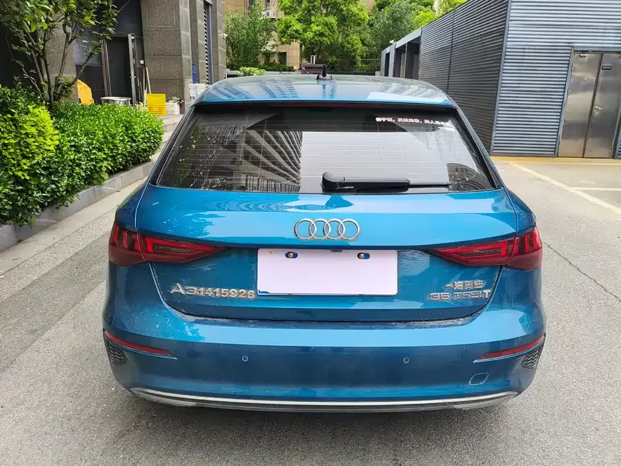 Audi A3 2022 Sportback 35 TFSI Fashionable and Elegant 2022 — миниатюра 2