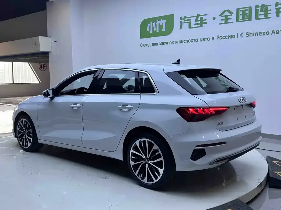 Audi A3 2023 Sportback 35 TFSI Luxurious and Elegant Model 2023 — миниатюра 2