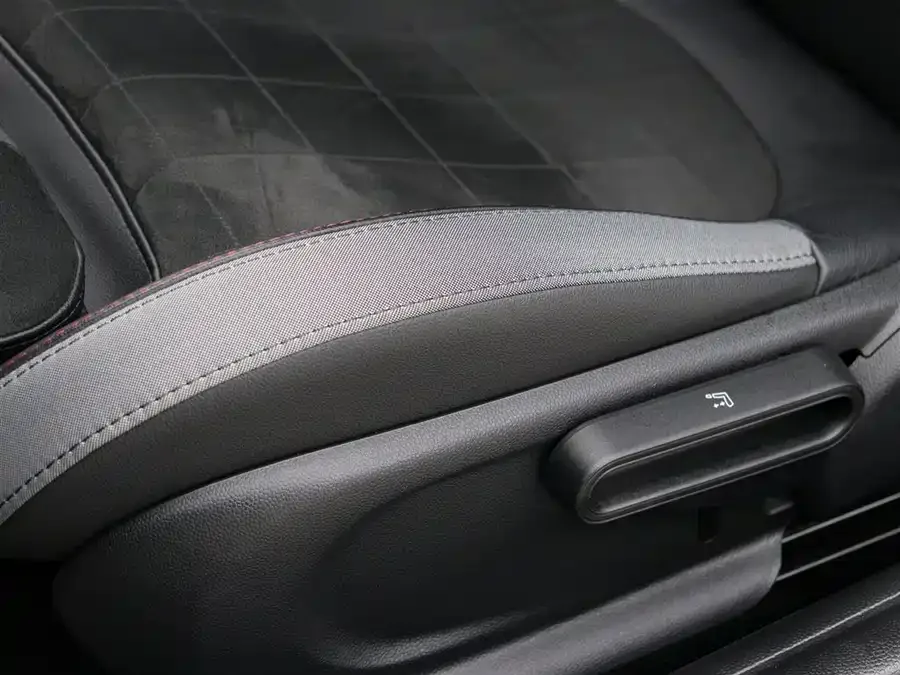 MINI JCW MINI JCW 2023 JOHN COOPER WORKS ULTIMATE 2023 — миниатюра 2