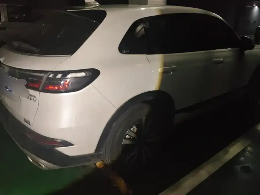 Honda HR-V 2023 240TURBO Premium Edition 2025 — миниатюра 3