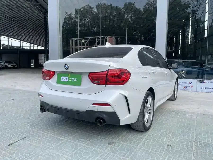 BMW 1 series BMW 1 Series 2023 120i M Sport Night Edition 2023 — миниатюра 3