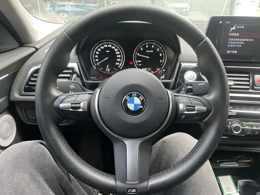 BMW 1 series BMW 1 Series 2023 120i M Sport Night Edition 2023 — миниатюра 5