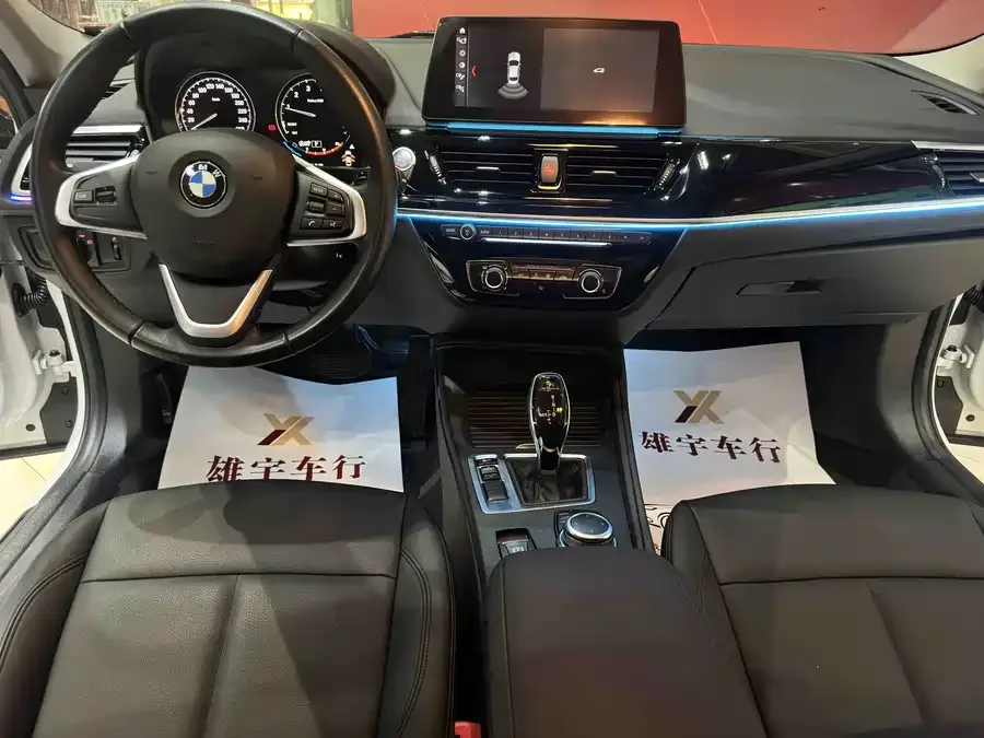 BMW 1 series BMW 1 Series 2022 120i M Sport Edition 2022 — миниатюра 2