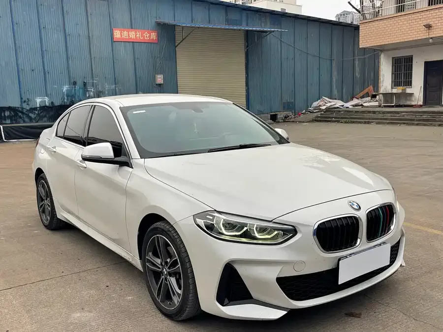BMW 1 series BMW 1 Series 2023 120i M Sport 2023 — миниатюра 3