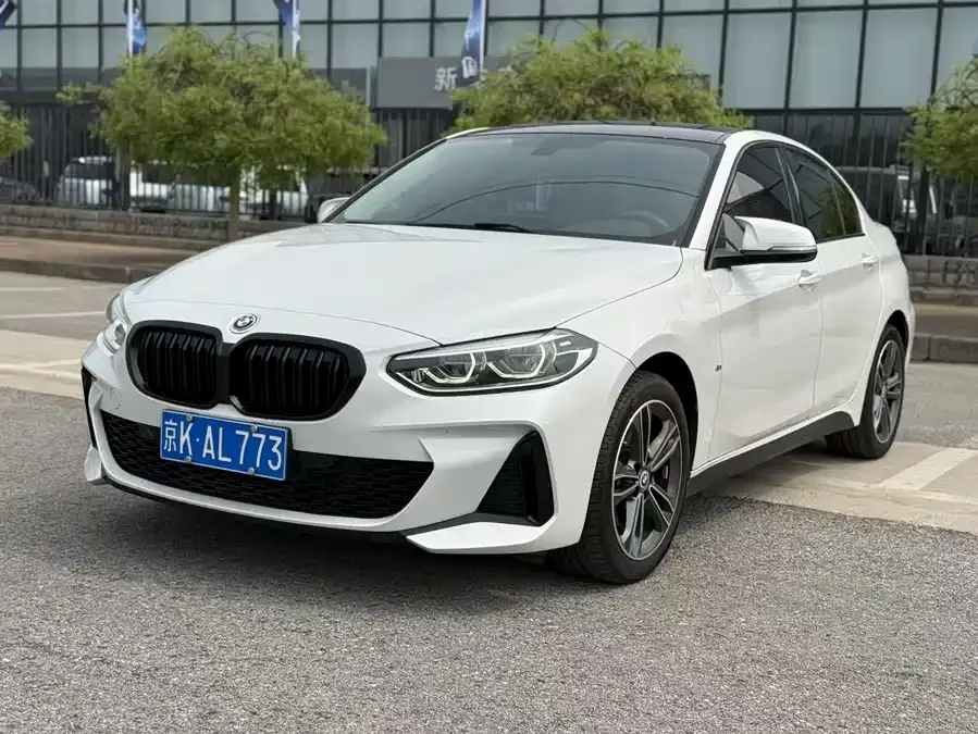BMW 1 series BMW 1 Series 2023 120i M Sport 2023 — фото 1, купить с доставкой в Москву