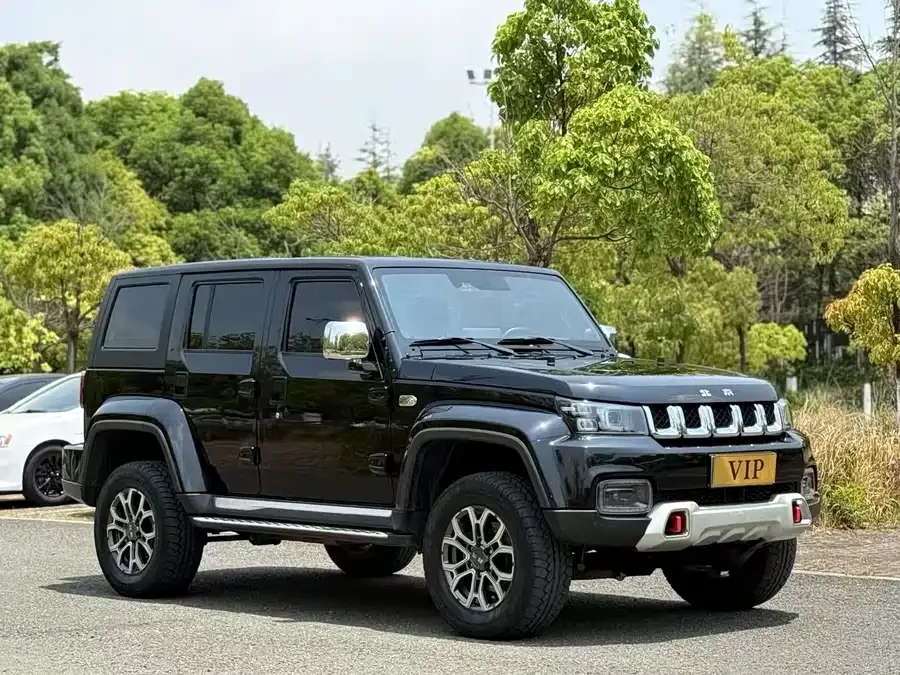 BAIC BJ40 Beijing Off-road BJ40 2023 2.0T Automatic 4WD City Hunter Edition Knight Edition 2023 — миниатюра 3