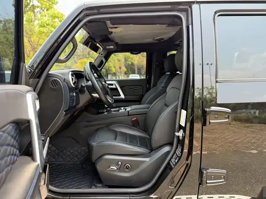 BAIC BJ40 Beijing Off-road BJ40 2023 2.0T Automatic 4WD City Hunter Edition Knight Edition 2023 — миниатюра 4