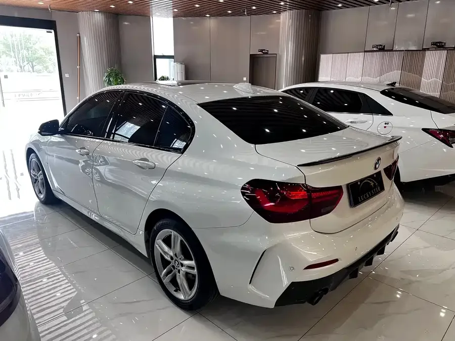 BMW 1 series BMW 1 Series 2023 120i M Sport Night Edition 2023 — миниатюра 3