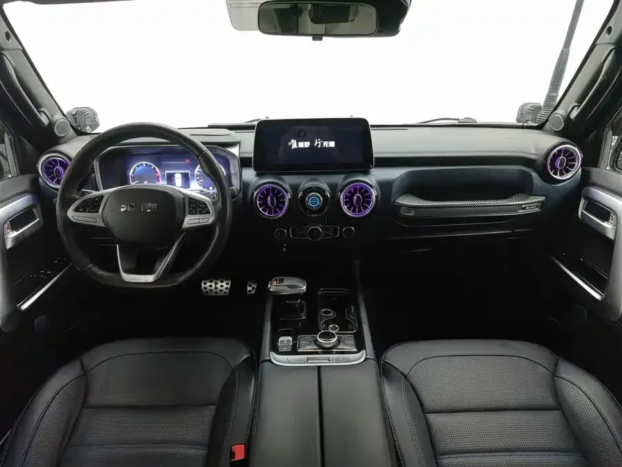 BAIC BJ40 Beijing Off-road BJ40 2023 2.0D Automatic 4WD Blade Hero Edition Knight Edition 2023 — миниатюра 2