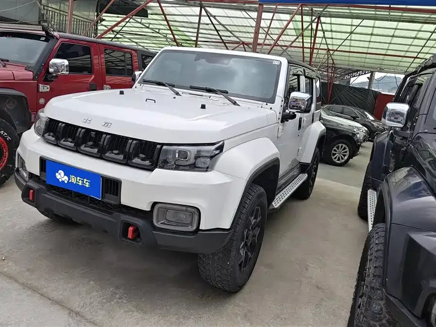 BAIC BJ40 Beijing Off-road BJ40 2023 2.0D Automatic 4WD Blade Hero Edition Knight Type (Front and Rear Electric Locks) 2023 — фото 1, купить с доставкой в Москву