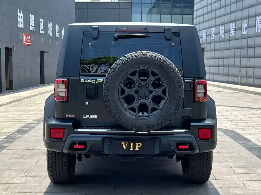 BAIC BJ40 Beijing Off-road BJ40 2023 2.0D Automatic 4WD Blade Hero Edition Knight Edition 2022 — миниатюра 2