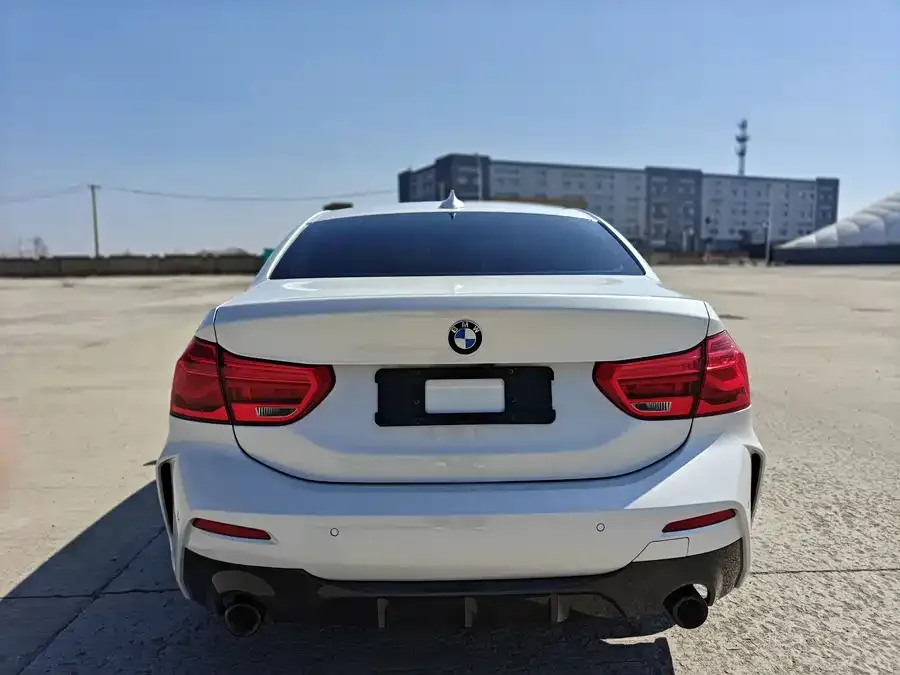 BMW 1 series BMW 1 Series 2021 facelift 120i M Sport Night Edition 2022 — миниатюра 2