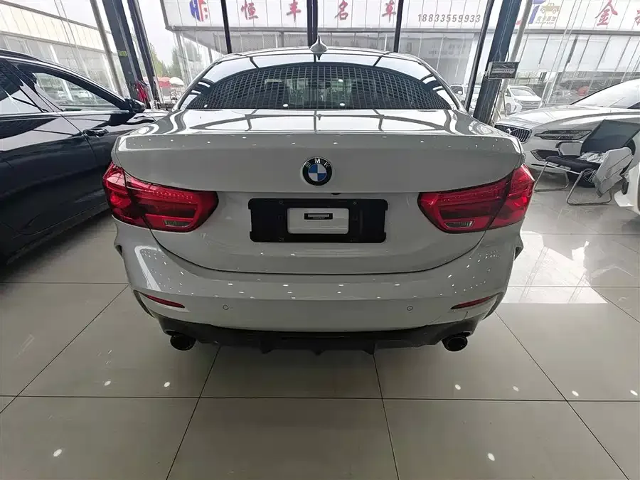 BMW 1 series BMW 1 Series 2022 120i M Sport Night Edition 2023 — миниатюра 2
