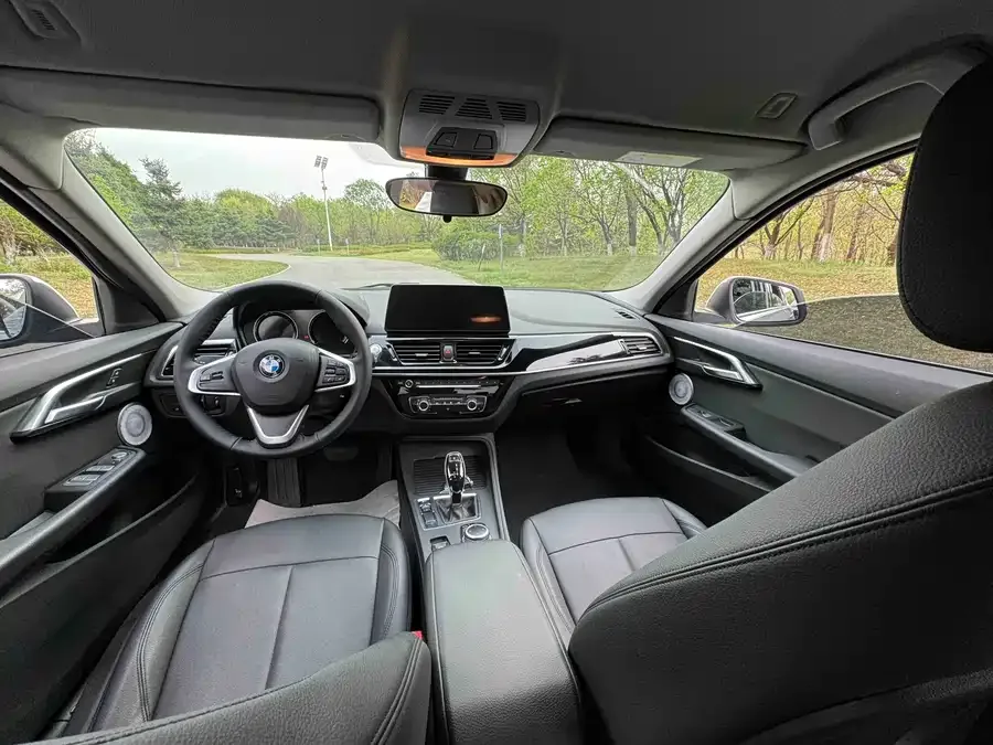 BMW 1 series BMW 1 Series 2023 120i M Sport 2022 — миниатюра 5
