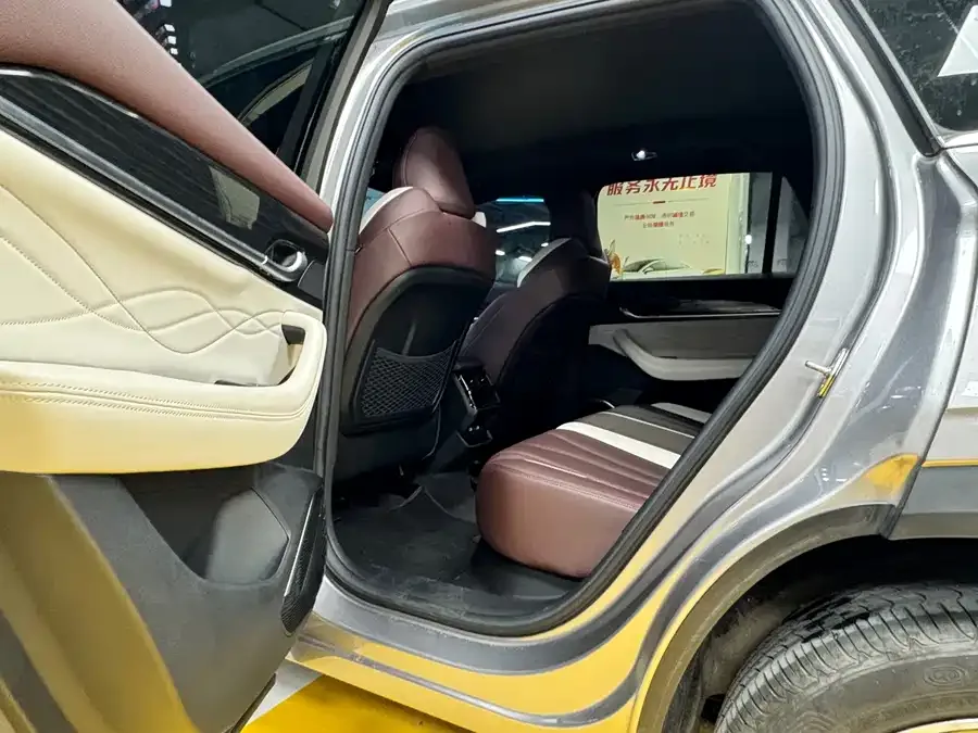 Geely Monjaro Xingyue L 2024 2.0TD High Power Automatic 2WD Yunqi Edition 2025 — миниатюра 4