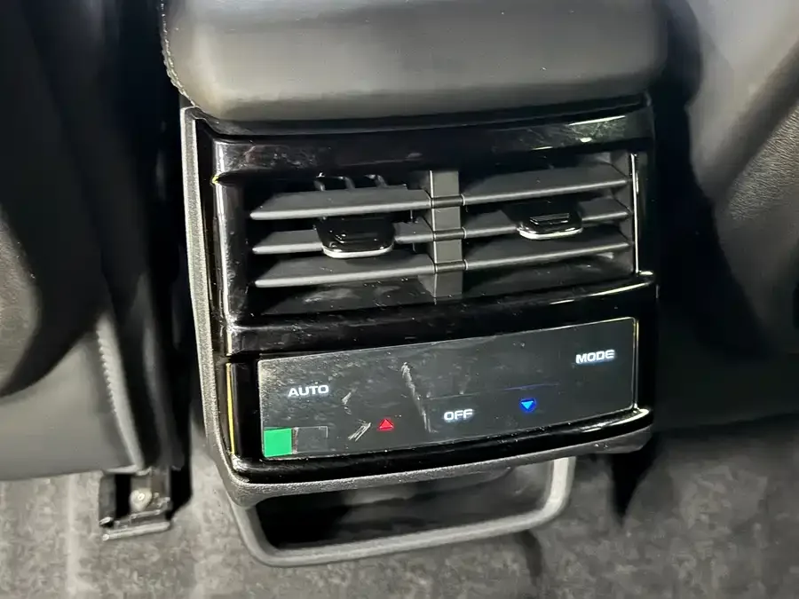 Geely Monjaro Xingyue L 2024 2.0TD High Power Automatic 2WD Skyline Edition 2024 — миниатюра 5