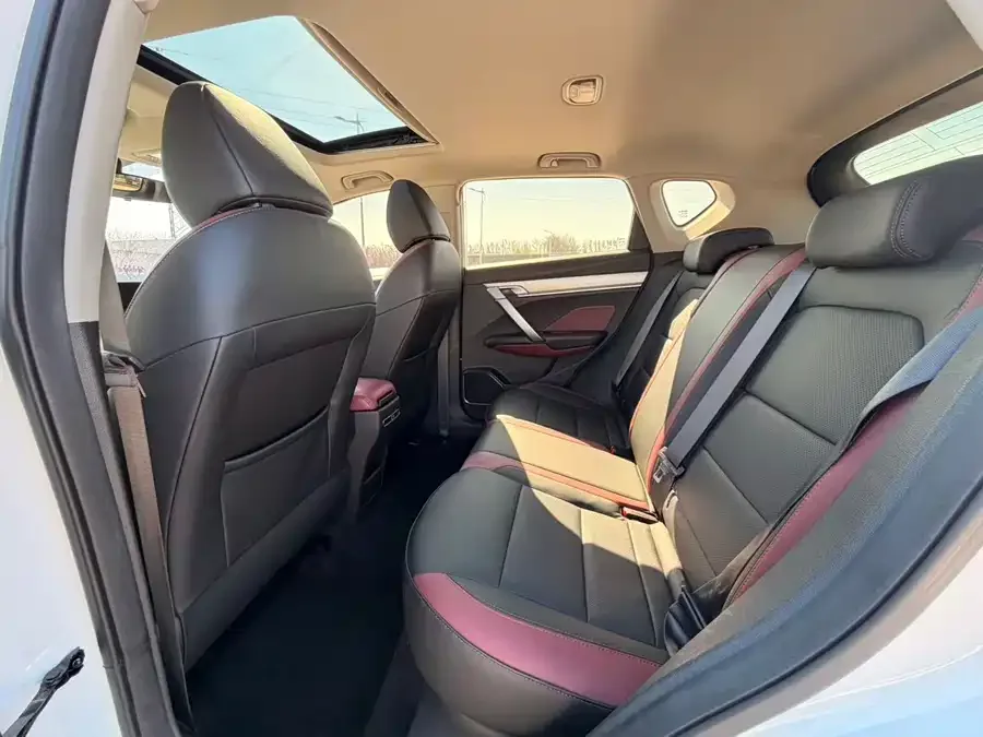Geely Coolray SX11 Binyue 2021 1.4T DCT Diamond Edition 2022 — миниатюра 5