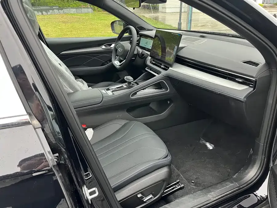 Geely Xingrui Xingrui 2026 Oriental Yao 1.5TD Jinghong Edition 2026 — миниатюра 2