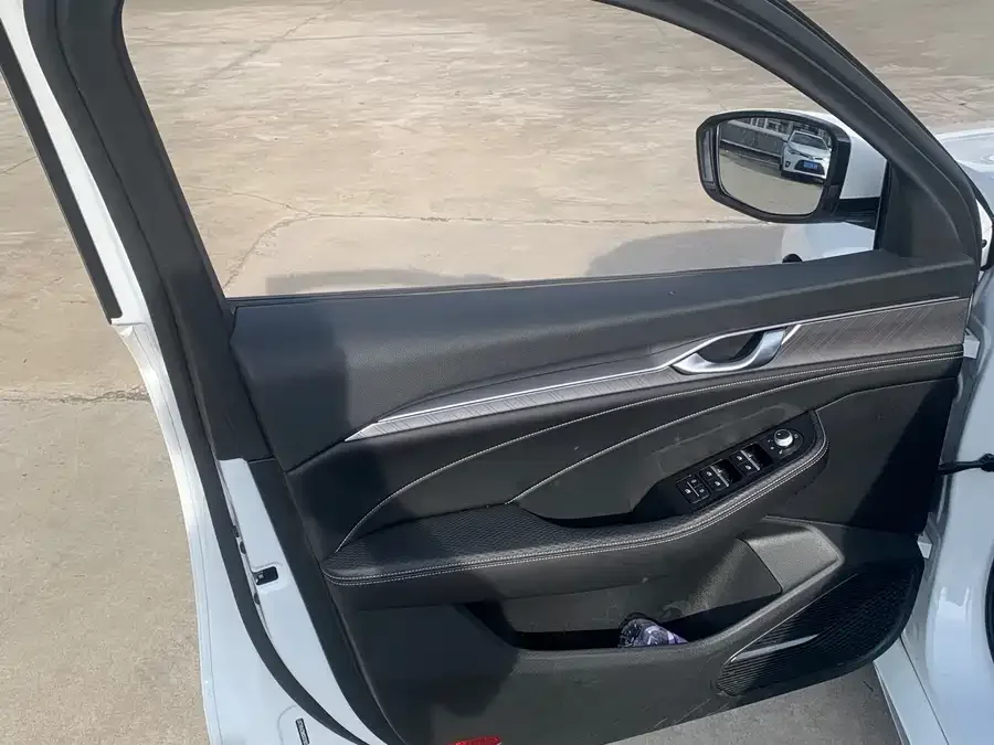 Geely Xingrui Xingrui 2023 2.0TD Luxury 2023 — миниатюра 2
