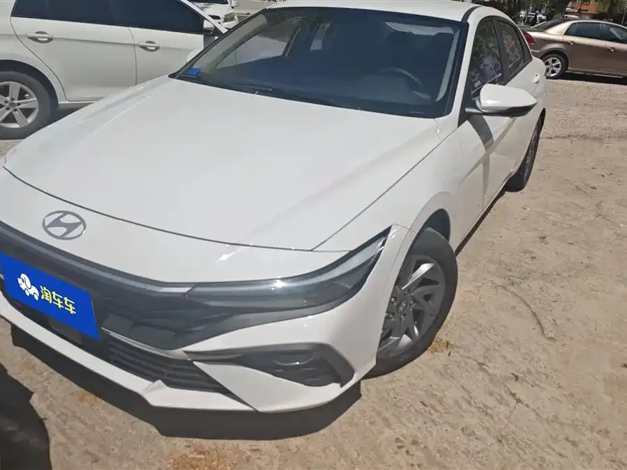 Hyundai Elantra Elantra 2023 1.5L CVT GLS Leading Edition 2025 — фото 1, купить с доставкой в Москву