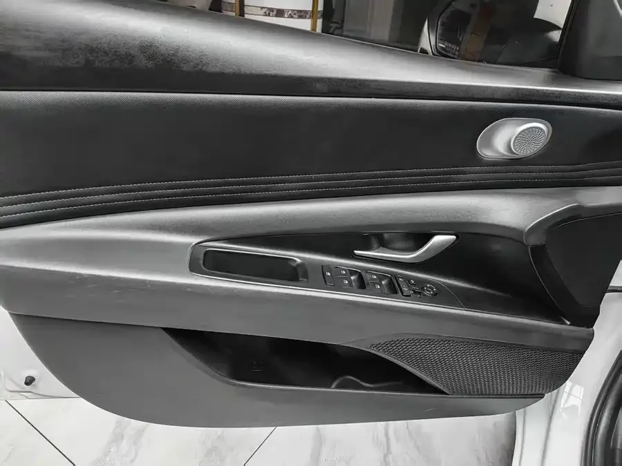 Hyundai Elantra Elantra 2022 1.5L CVT TOP flagship version 2022 — миниатюра 5
