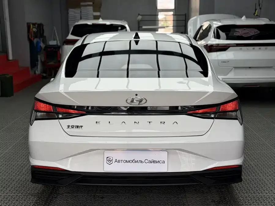 Hyundai Elantra Elantra 2022 1.5L CVT GLS Leading Edition 2023 — миниатюра 2