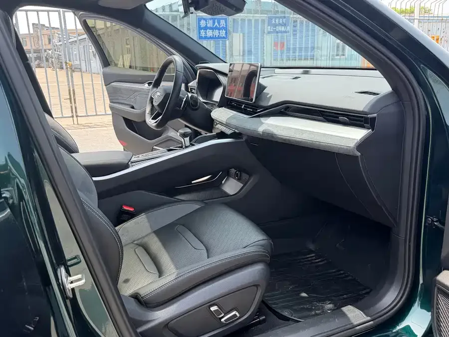 Geely Xingrui Xingrui 2023 2.0TD only available in green version 2023 — миниатюра 3
