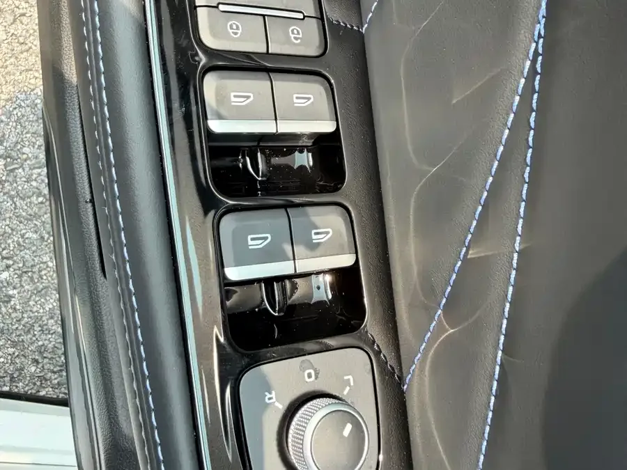 Geely Xingrui Xingrui 2026 Dongfang Yao 1.5TD Kunlun Edition 2026 — миниатюра 3