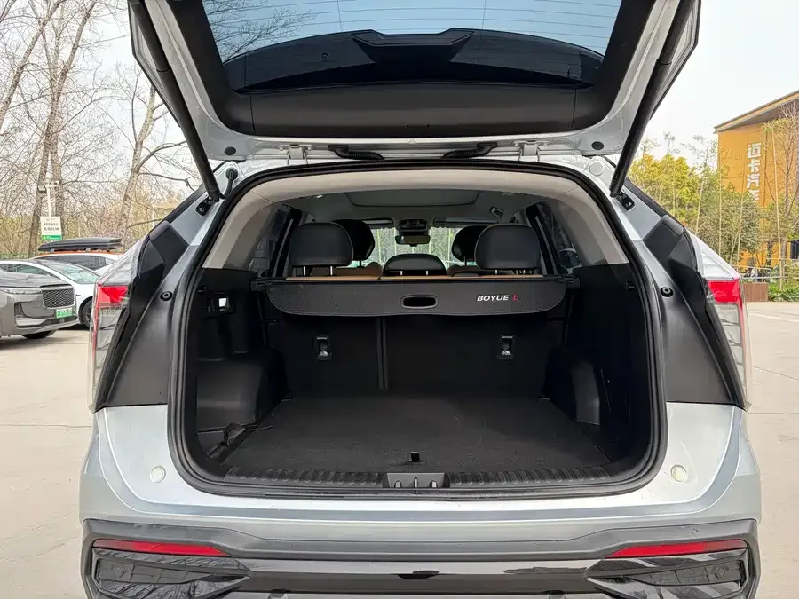 Geely Atlas L Boyue L 2023 1.5TD DCT Premium Edition 2023 — миниатюра 3