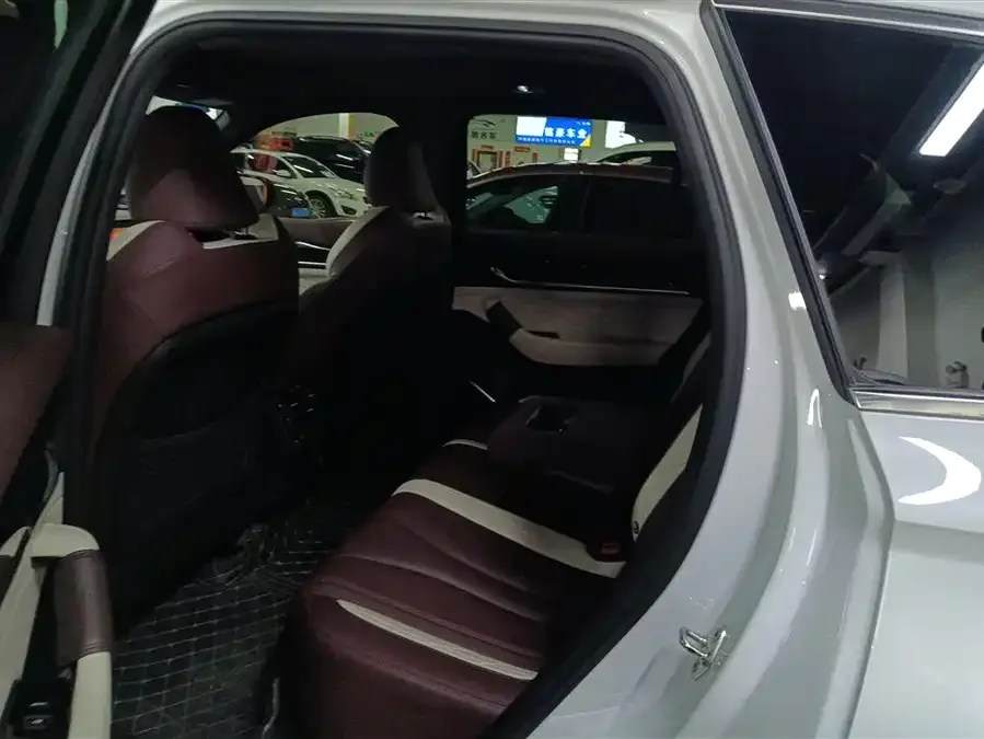 Geely Monjaro Xingyue L 2021 2.0TD DCT EVO 2WD Smart Edition 2023 — миниатюра 5