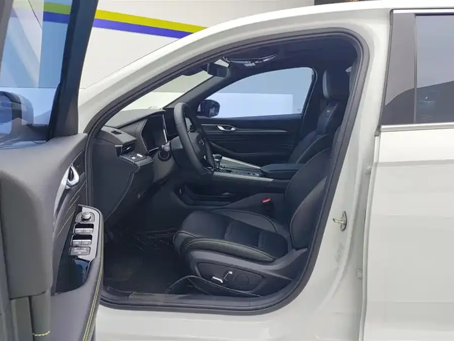 Geely Xingrui Xingrui 2023 1.5TD Fuyao Edition 2023 — миниатюра 3